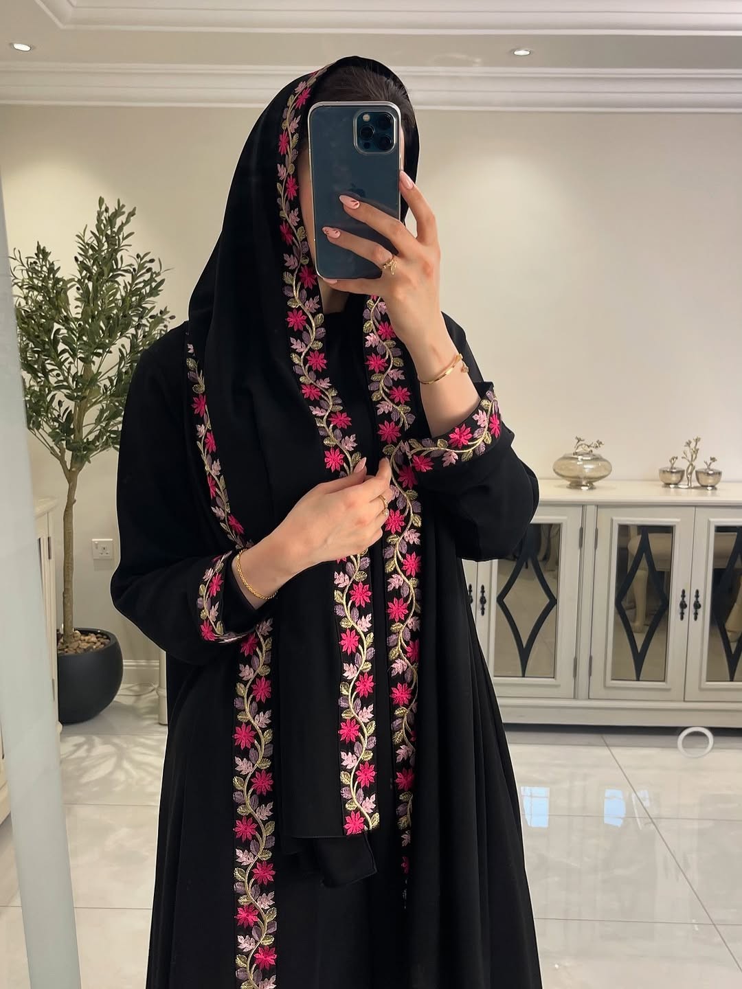 Dubai Stylish Abaya